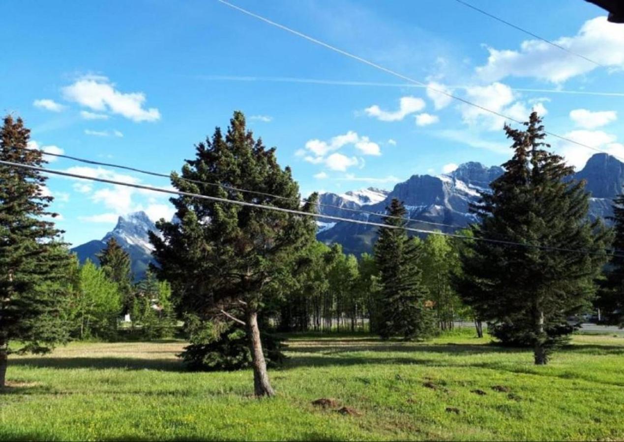 Akai Motel Canmore Eksteriør bilde